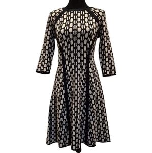 "Just Taylor"Like new, Elegant Black and Off-White Patterned Dress.Sz.S,sweater
